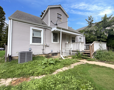 830 N Loomis Street - Photo Thumbnail 11