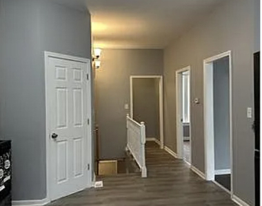6444 S Eberhart Avenue - Photo Thumbnail 12