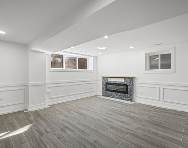 3934 N Sawyer Avenue - Photo Thumbnail 6