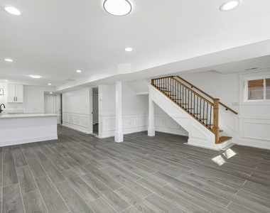 3934 N Sawyer Avenue - Photo Thumbnail 4