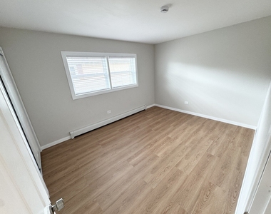 4528 Elm Avenue - Photo Thumbnail 12