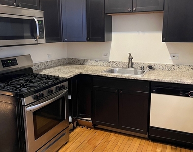 3762 N Kenmore Avenue - Photo Thumbnail 1