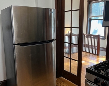 3762 N Kenmore Avenue - Photo Thumbnail 2