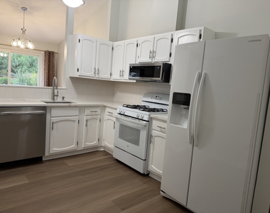 503 Lasalle Lane - Photo Thumbnail 14