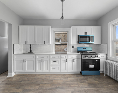 7645 S Morgan Street - Photo Thumbnail 10