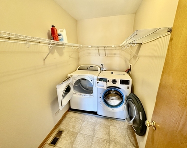 384 Horizon Lane - Photo Thumbnail 13