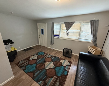 4812 S Elizabeth Street - Photo Thumbnail 5