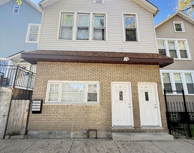 4812 S Elizabeth Street - Photo Thumbnail 1
