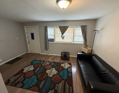 4812 S Elizabeth Street - Photo Thumbnail 4