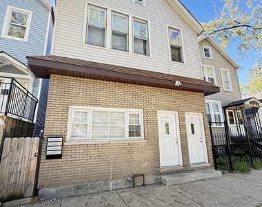 4812 S Elizabeth Street - Photo Thumbnail 2