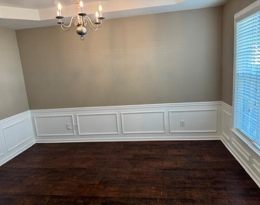 564 Friars Head Drive - Photo Thumbnail 2