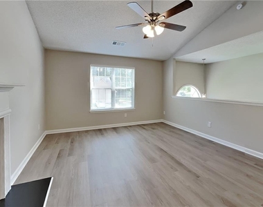 2928 Yukon Trail Nw - Photo Thumbnail 2