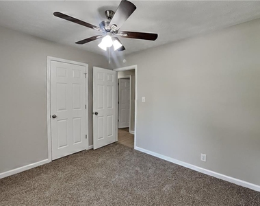 4602 Shay Terrace - Photo Thumbnail 14