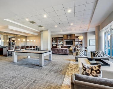 1201 S Prairie Avenue - Photo Thumbnail 3