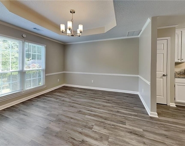 2630 Amber Creek Drive - Photo Thumbnail 6