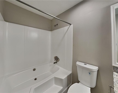 2630 Amber Creek Drive - Photo Thumbnail 16