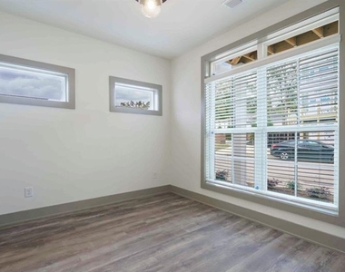 40 Becker Place - Photo Thumbnail 34