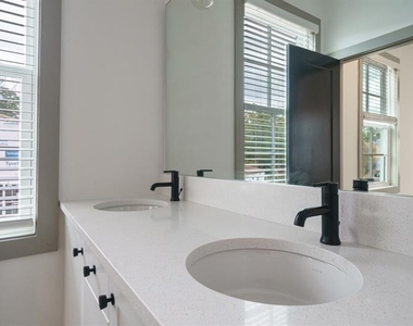 40 Becker Place - Photo Thumbnail 32