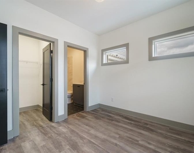 40 Becker Place - Photo Thumbnail 35