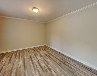2916 Sope Creek Drive - Photo Thumbnail 5