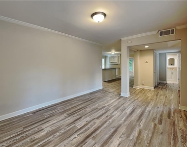 2916 Sope Creek Drive - Photo Thumbnail 6