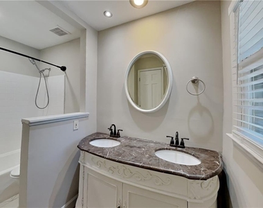 2916 Sope Creek Drive - Photo Thumbnail 14