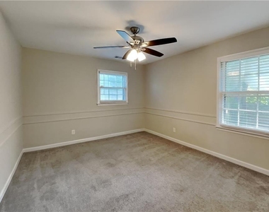 2916 Sope Creek Drive - Photo Thumbnail 13