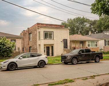 7119 40th Street - Photo Thumbnail 2