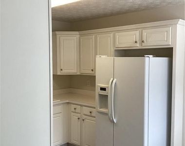 4260 Maple Valley Drive - Photo Thumbnail 6