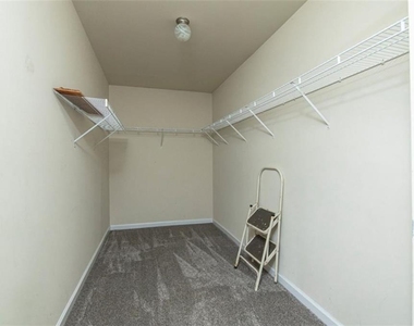 310 Sugarberry Lane - Photo Thumbnail 14