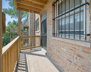 6635 S Ellis Avenue - Photo Thumbnail 4
