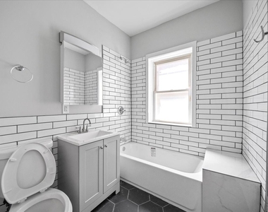 6635 S Ellis Avenue - Photo Thumbnail 5