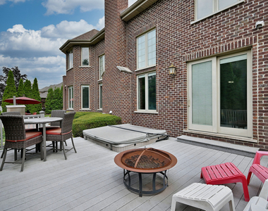 312 Felicia Court - Photo Thumbnail 8