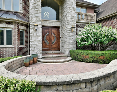 312 Felicia Court - Photo Thumbnail 3