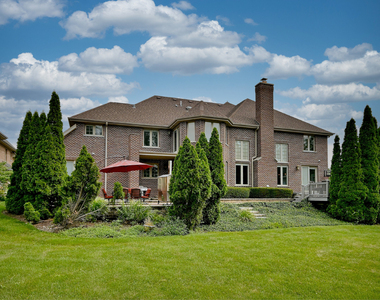 312 Felicia Court - Photo Thumbnail 4