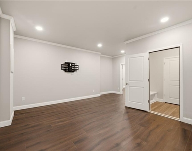 4468 Oakden Place - Photo Thumbnail 37