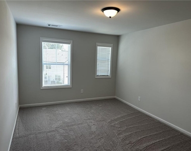 4553 Cypress Park Drive - Photo Thumbnail 9