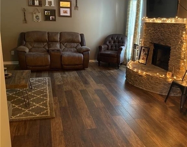 1635 Marble Rock Way - Photo Thumbnail 7