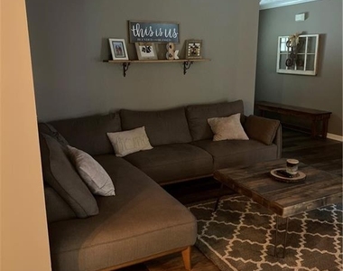 1635 Marble Rock Way - Photo Thumbnail 8