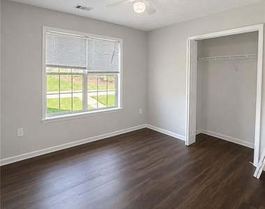 2657 Amberly Glen Drive - Photo Thumbnail 10