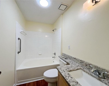 233 Bentley Place, - Photo Thumbnail 12
