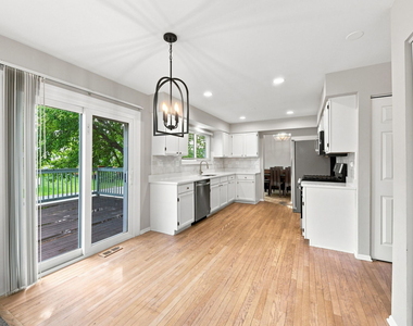 2052 Shady Grove Court - Photo Thumbnail 9