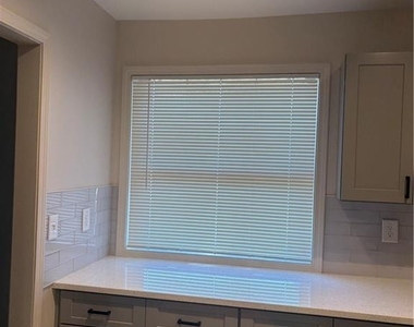 732 Hanover Lane Se - Photo Thumbnail 23