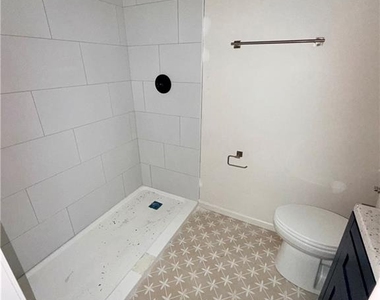 732 Hanover Lane Se - Photo Thumbnail 12