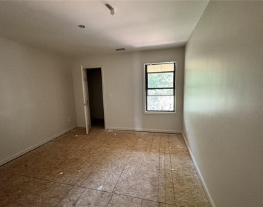 732 Hanover Lane Se - Photo Thumbnail 5
