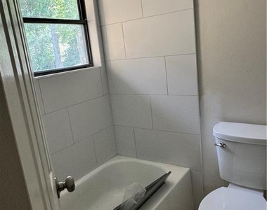 732 Hanover Lane Se - Photo Thumbnail 10