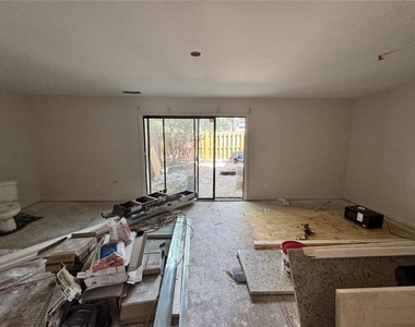 732 Hanover Lane Se - Photo Thumbnail 7