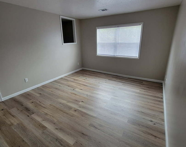 2770 Tech Drive - Photo Thumbnail 7