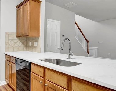 2027 Polesdean Trace - Photo Thumbnail 8