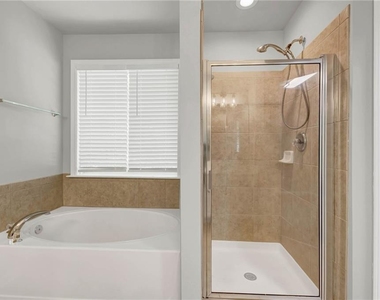2027 Polesdean Trace - Photo Thumbnail 17